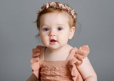 SITTERS SESSION BEAUTIFUL LITTLE GIRL WITH A FLOWER HALO ON HER HEAD