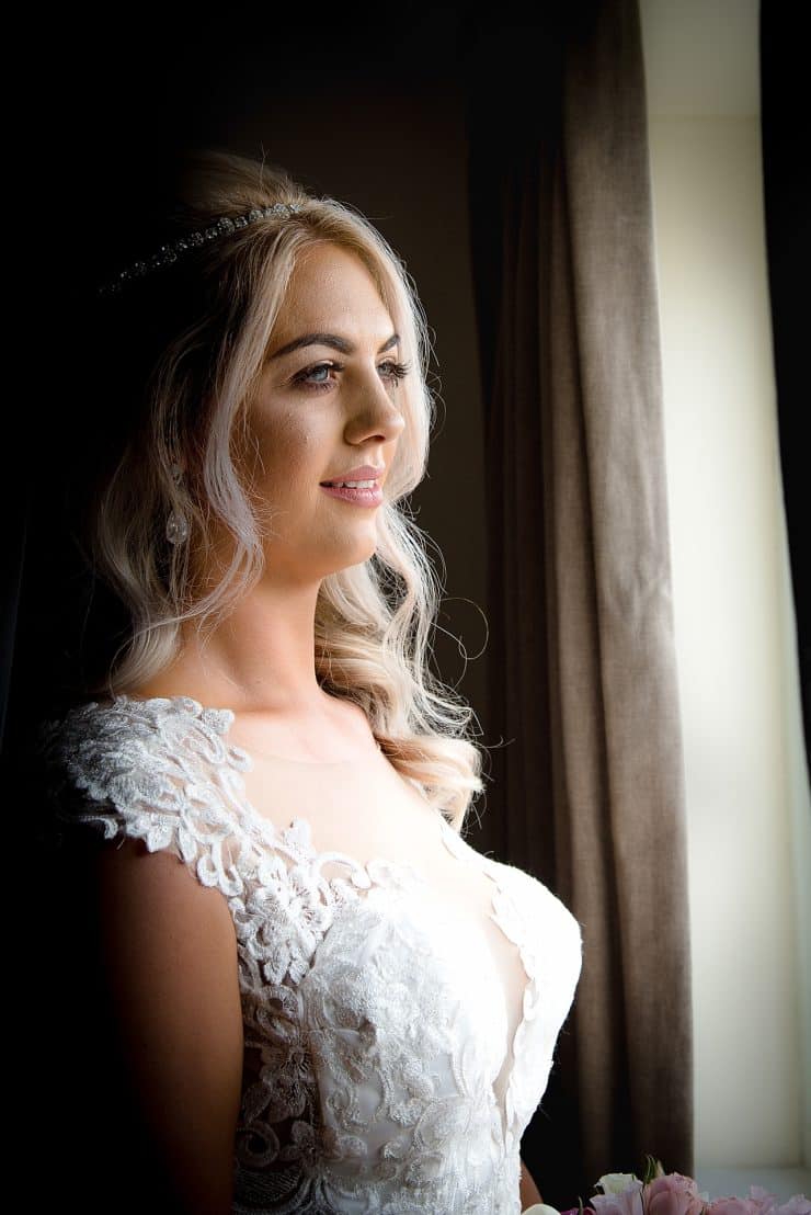 stunning bride at the white hart moorwood hotel nottingham