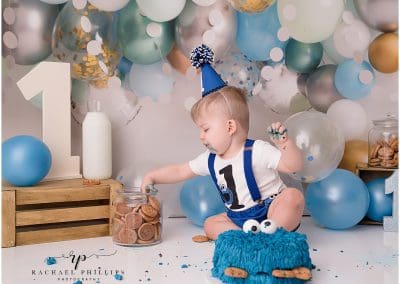 cake smash session with a cookie monster theme at rachael phillips photography studio in Mansfield, Nottingham.