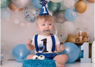 first birthday, celebration in style with a cake smash session in mansfield nottingham at rachael phillips photography studio